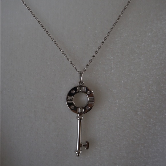 Tiffany&co. 18K gold Atlas key pendant necklace - Picture 7 of 10